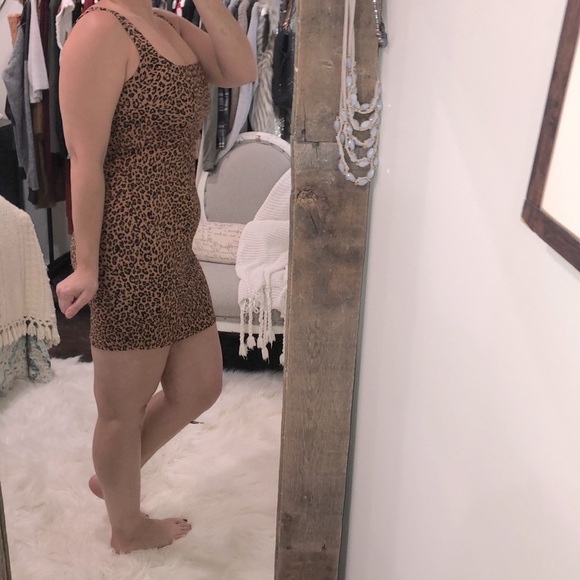 H&M size medium leopard print bodycon party dress - Picture 3 of 6